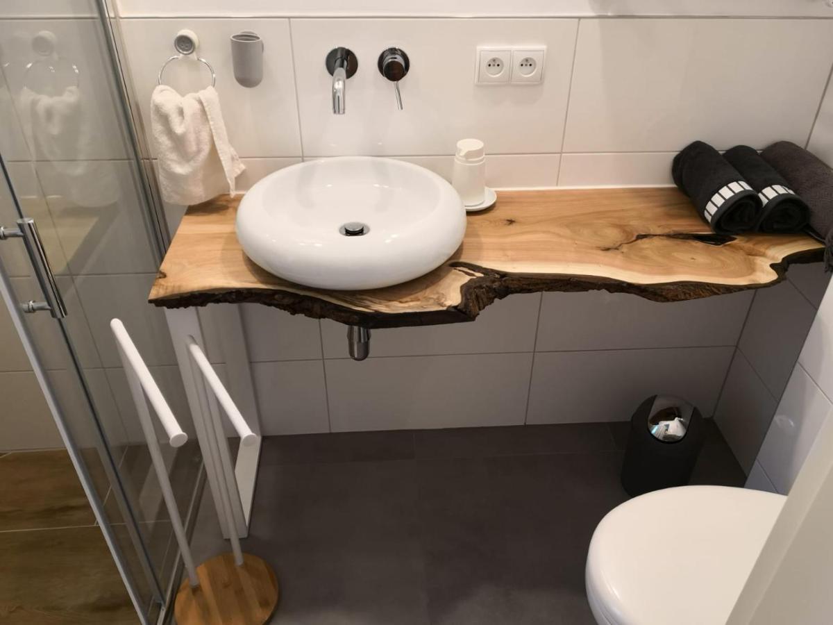 Apartment Loftowe Mieszaknie W Okolicach Jezior I Lasu. *